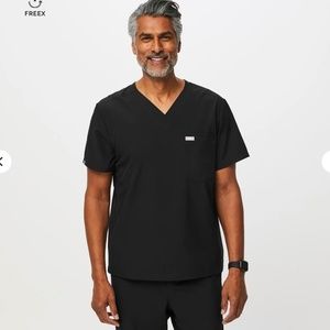 men's Black FREEx™ Leon™ - Three-Pocket Scrub Top - S / Black